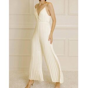 Storia Ivory Satin Pleated Jumpsuit Wide Leg Spaghetti Strap V Neck Size S Party